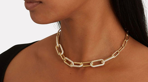 6 Trendy Ways to Style a Chain Link Necklace